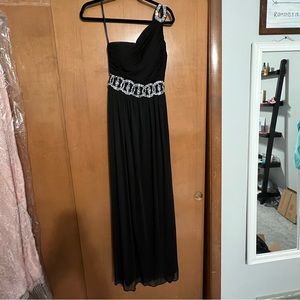 Blondie Nites by Stacy Sklar Prom Dress (black one shoulder, size 3)